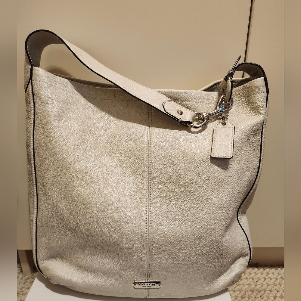 COACH New York "Avery" Vanilla Pebbled Leather Hobo Bag Style #F23309 Ret. $498